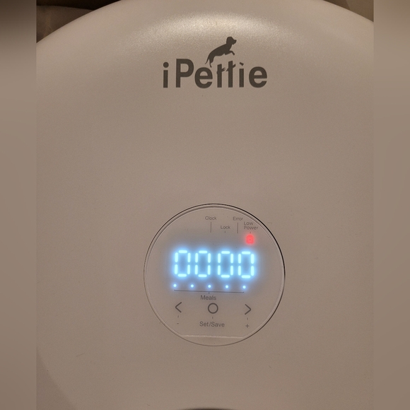 iPettie Donuts Frost 6 Meal Cordless Automatic Pet Feeder - Picture 7 of 12